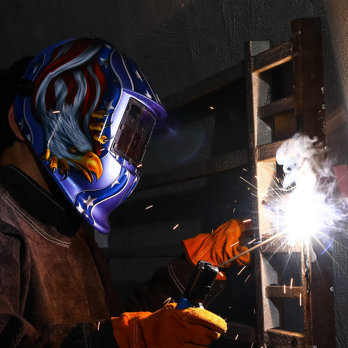 Auto Darkening Solar Powered Welding Helmet G29184